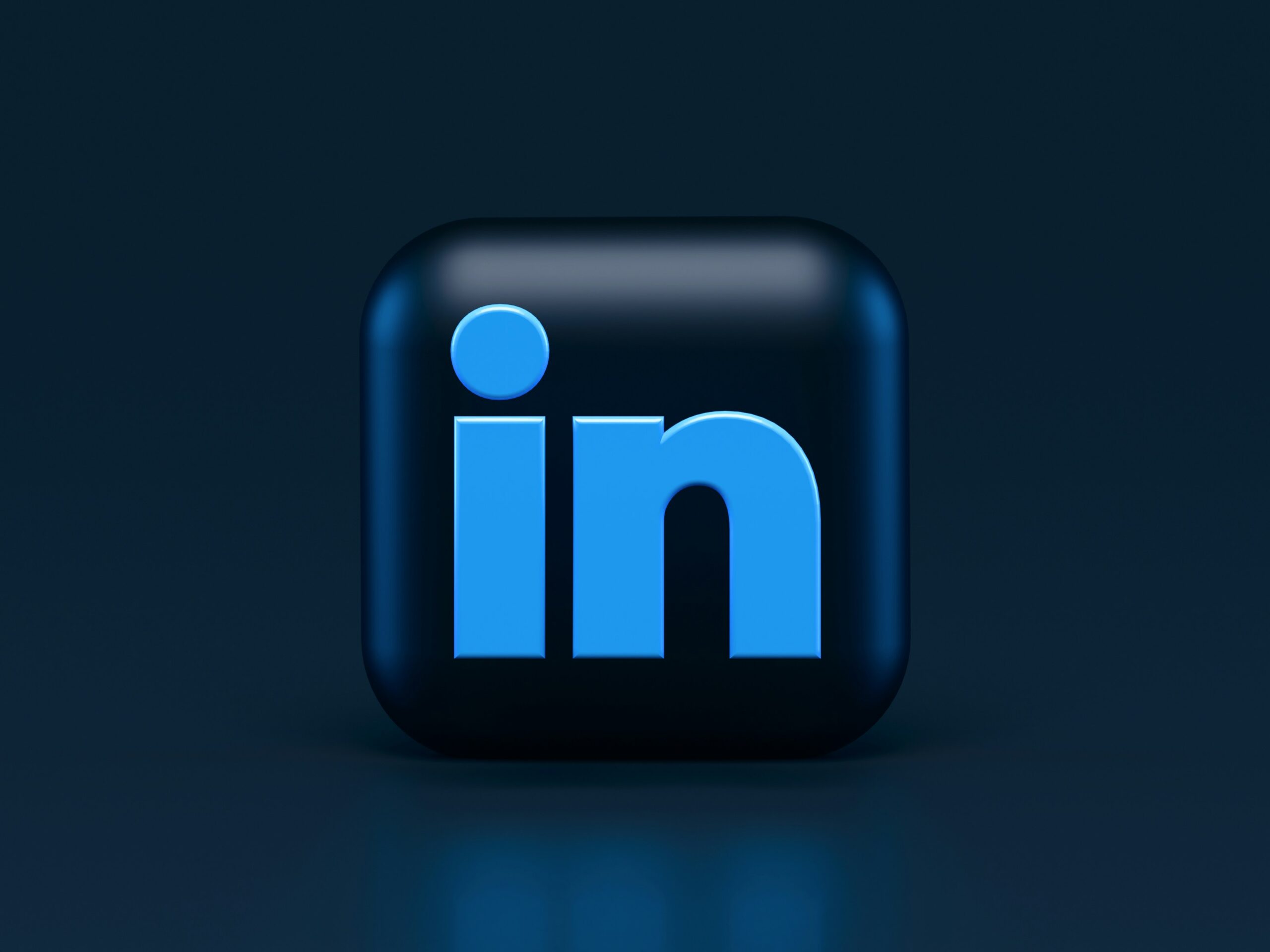 LinkedIn Fake Profile erkennen: Top-Tipps | MetaCompliance